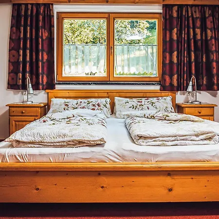 Schoenes Zillertal 別荘 ハート・イム・ツィラータール